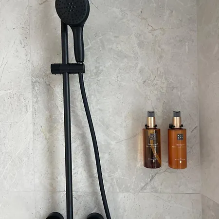 Cashmere Apartment *